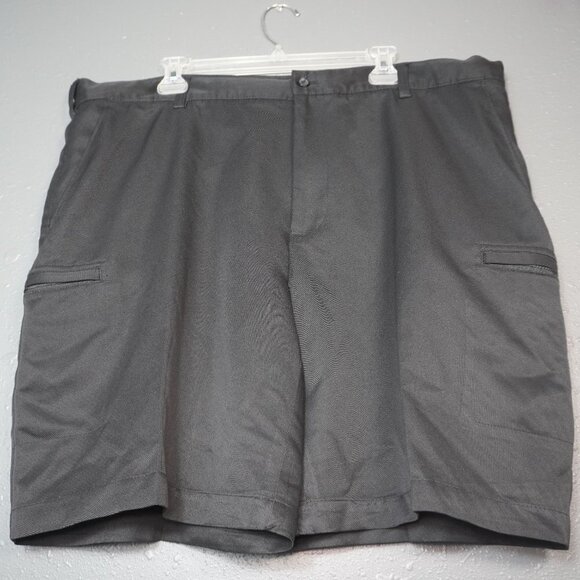 Izod Golf Mens Black Pocketed Cargo Button Close 100% Polyester Shorts Size 42 - Picture 1 of 8